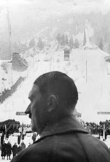 Адольф Гитлер